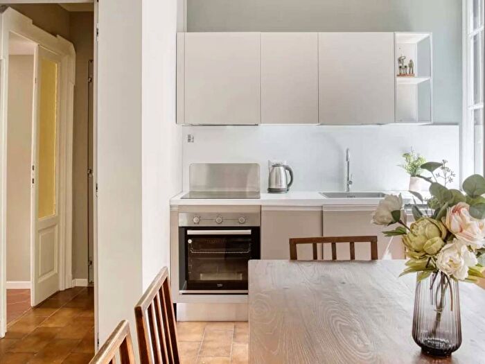 Appartamento trilocale in affitto in Viale Monte Nero, Montenero, Milano