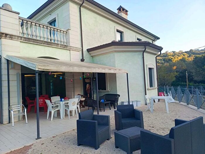 Casa con 7 locali in vendita in Loc Acquasanta, Collazzone