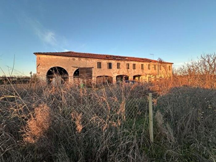 Casa con 6 locali in vendita in Via Risorgimento, Mira