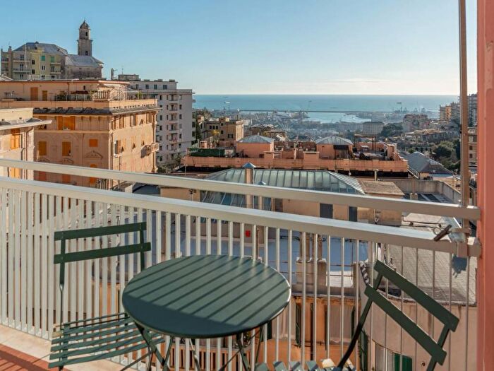 Appartamento quadrilocale in affitto in Via Ausonia, Castelletto, Genova