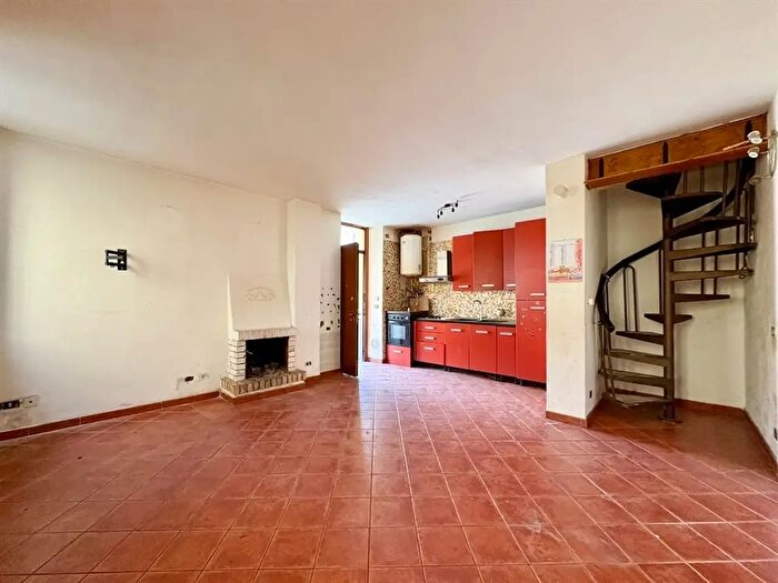 Appartamento bilocale in vendita in Via Mantegazza, Desio