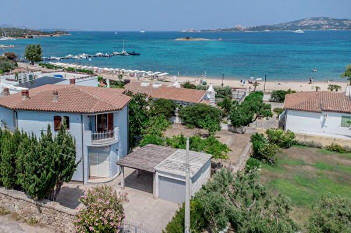 Casa con 6 locali in vendita in Località La Conia, Arzachena