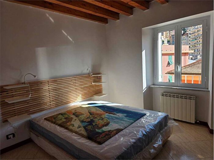 Appartamento bilocale in affitto in Via Adamo Centurione, Lagaccio, Genova