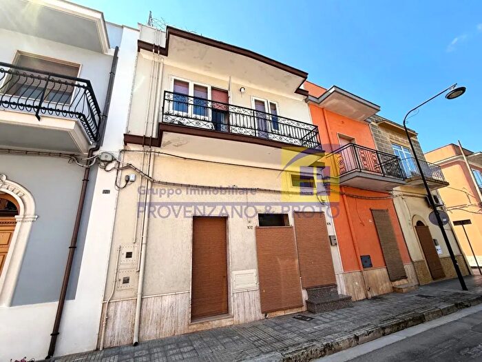 Appartamento con 6 locali in vendita in Via San Donato, San Vito Dei Normanni