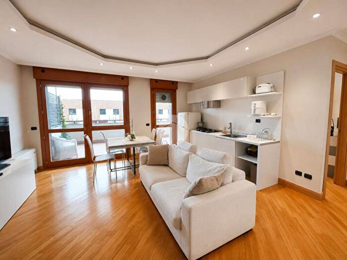 Appartamento bilocale in affitto in Via Amsterdam, Torrino, Roma