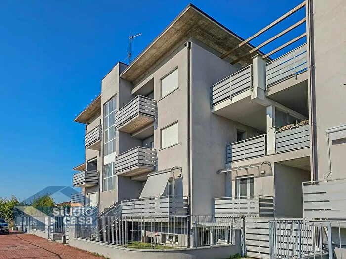 Appartamento trilocale in vendita in Via Novembre E, San Martino In Strada