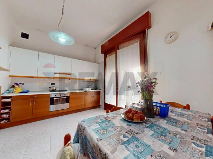 Appartamento quadrilocale in vendita in Via JF Kennedy, Grisignano Di Zocco