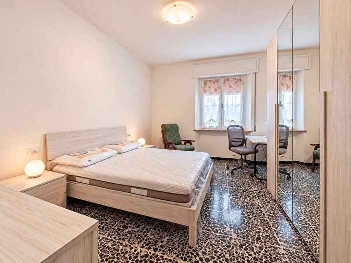 Appartamento con 6 locali in affitto in Via Milano, Porta a Lucca, Pisa