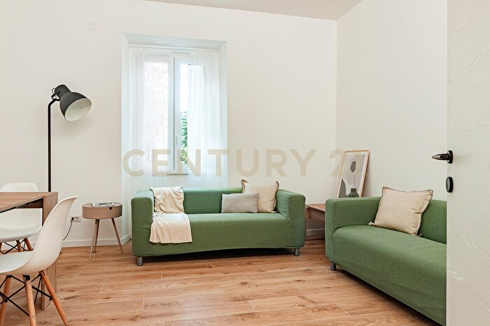 Appartamento trilocale in vendita in Via Lampedusa, Roma