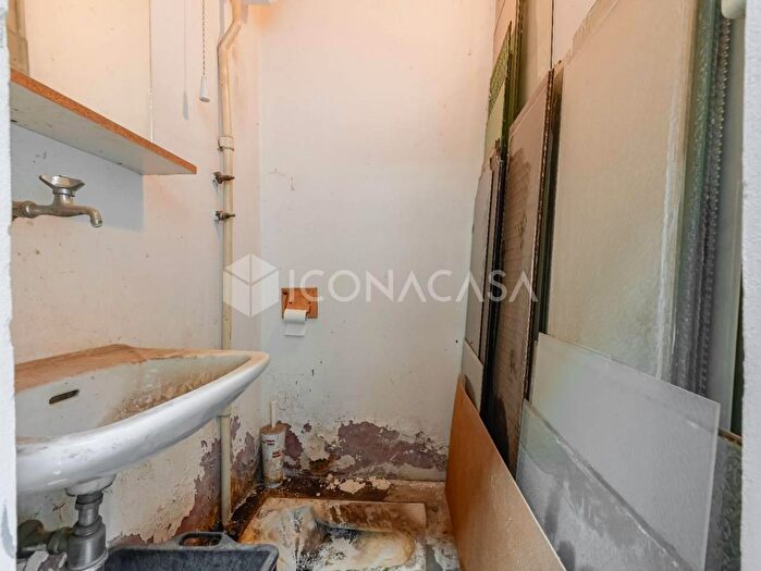 Casa con 10 locali in vendita in Via Padova, Milano