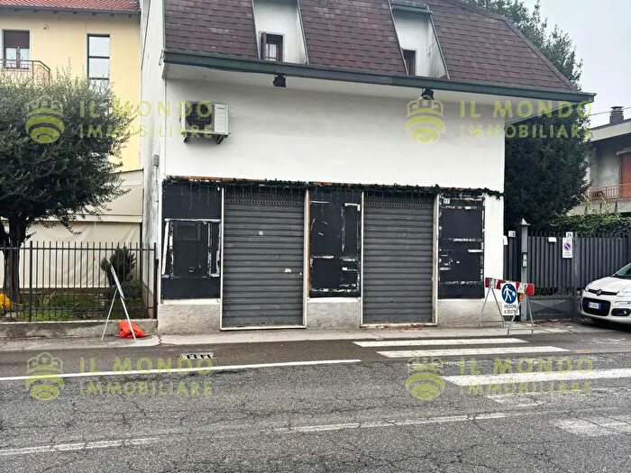 Casa con 5 locali in vendita in Cabiate