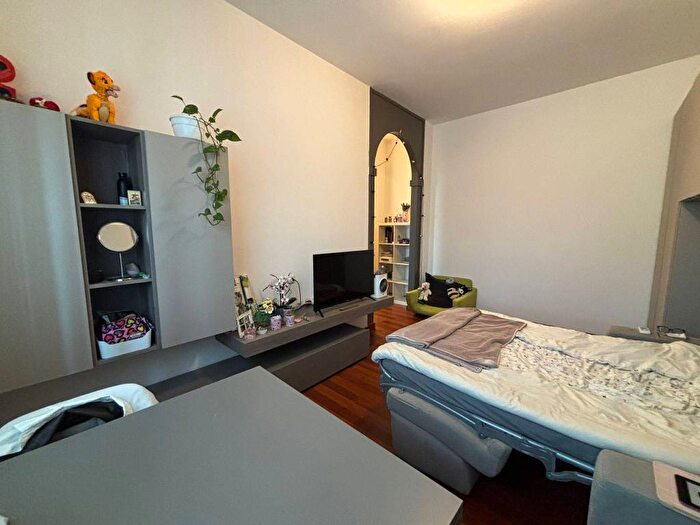 Appartamento monolocale in affitto in Via Giovanni Schiavoni, Famagosta, Milano