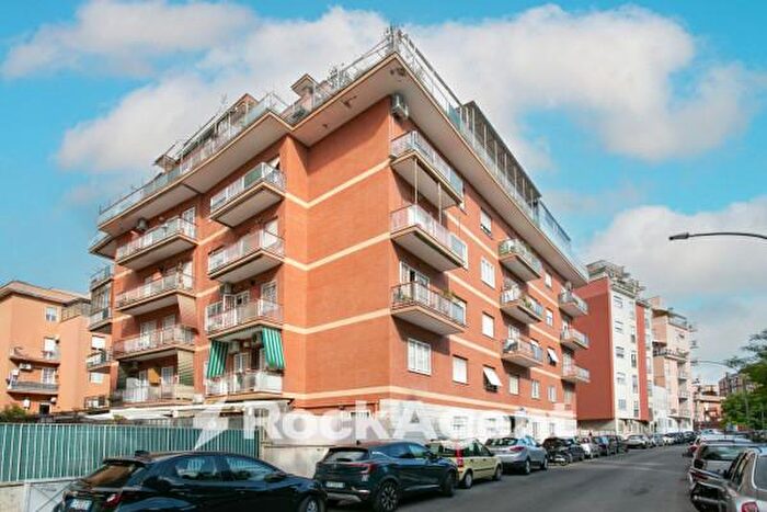 Appartamento bilocale in vendita in Via degli Irlandesi, Roma