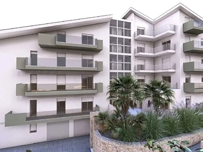 Appartamento con 5 locali in vendita in Modica