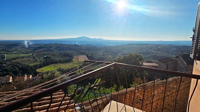 Appartamento quadrilocale in vendita in Via delle Scuole, Lugnano In Teverina