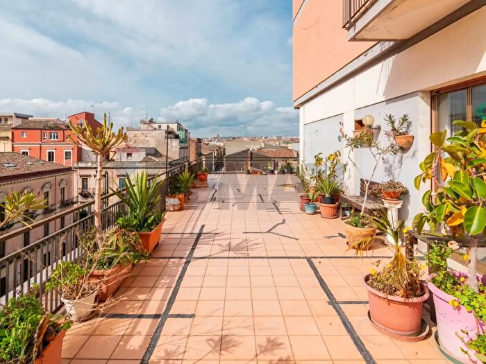 Appartamento quadrilocale in vendita in Via Antonino di Sangiuliano, Catania