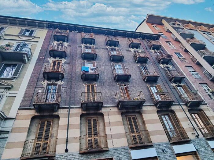 Appartamento trilocale in affitto in Corso Regina Margherita, Don Bosco, Torino