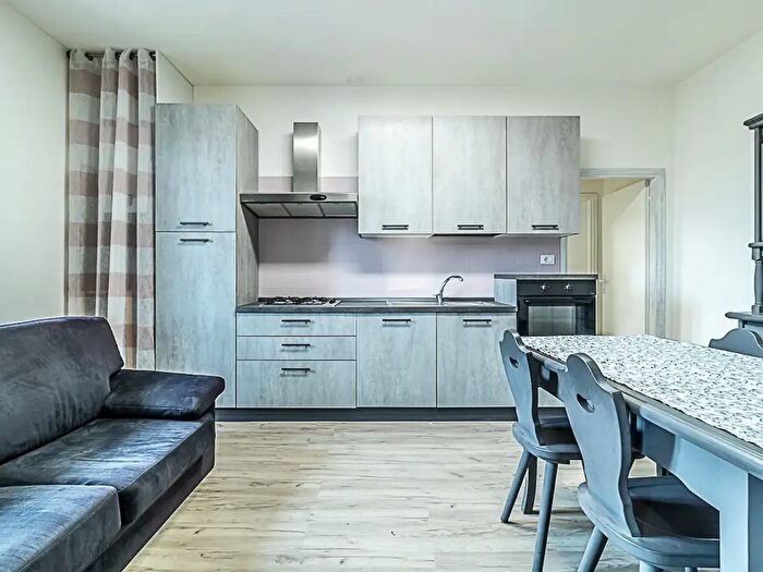 Appartamento trilocale in vendita in Via Giugno, Casalfiumanese