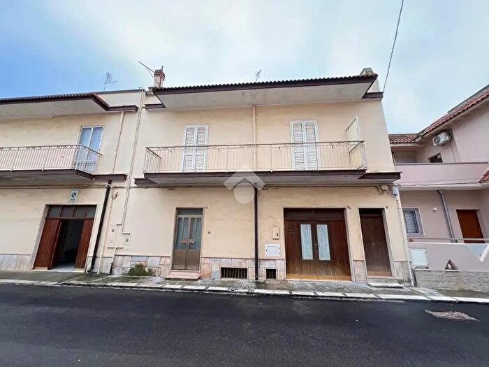 Casa con 5 locali in vendita in Via Puglia, Casamassima