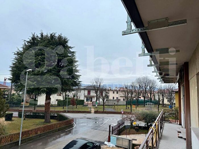 Appartamento con 5 locali in affitto in VIA SOLFERINO, Centro, Thiene