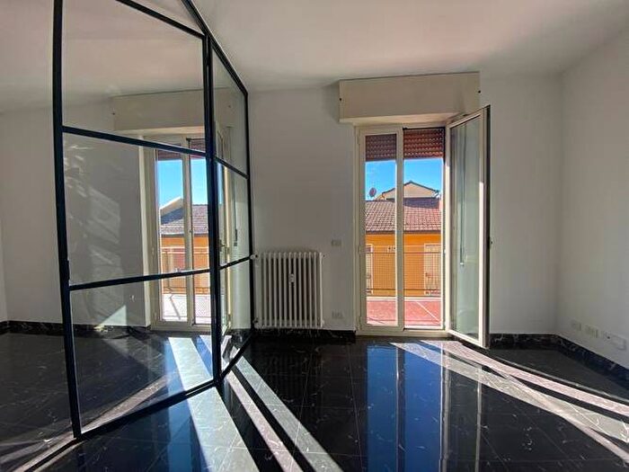 Appartamento trilocale in affitto in Via San Petronio Vecchio, Santo Stefano, Bologna