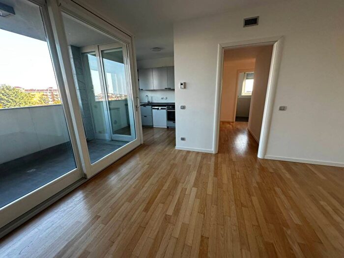 Appartamento trilocale in affitto in Viale Alcide De Gasperi, Treviglio