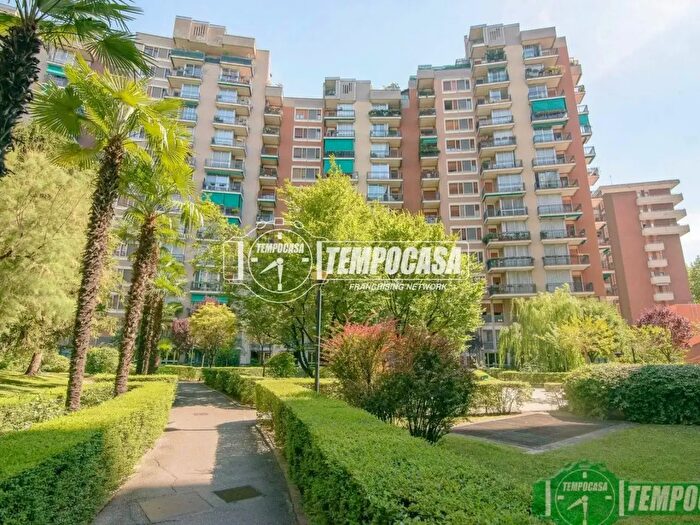 Appartamento trilocale in vendita in Viale Marelli, Sesto San Giovanni