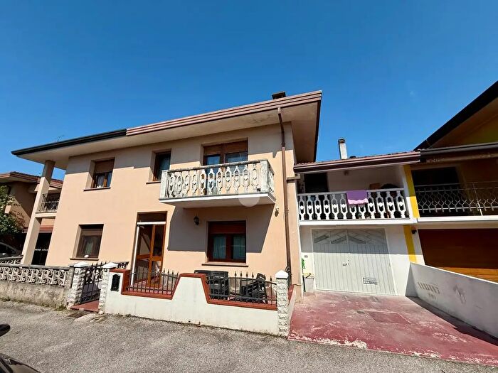 Casa quadrilocale in vendita in Via Pezzut, Azzano Decimo
