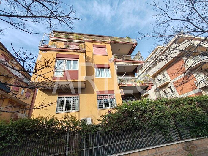 Appartamento trilocale in affitto in Via Capo Soprano, Ostia Levante, Roma