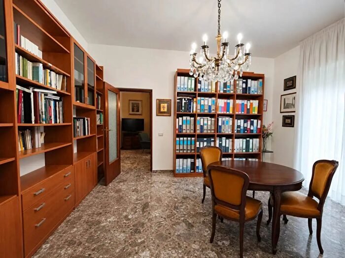 Appartamento trilocale in vendita in Ba Crescitelli, Avellino