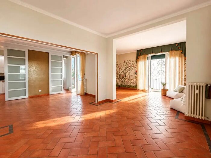 Appartamento con 5 locali in vendita in Firenze