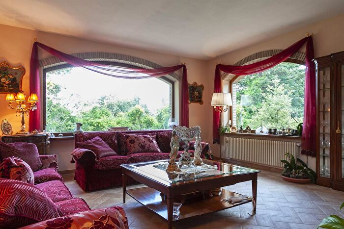 Casa con 15 locali in vendita in Via Buca di Rocco, Piancastagnaio