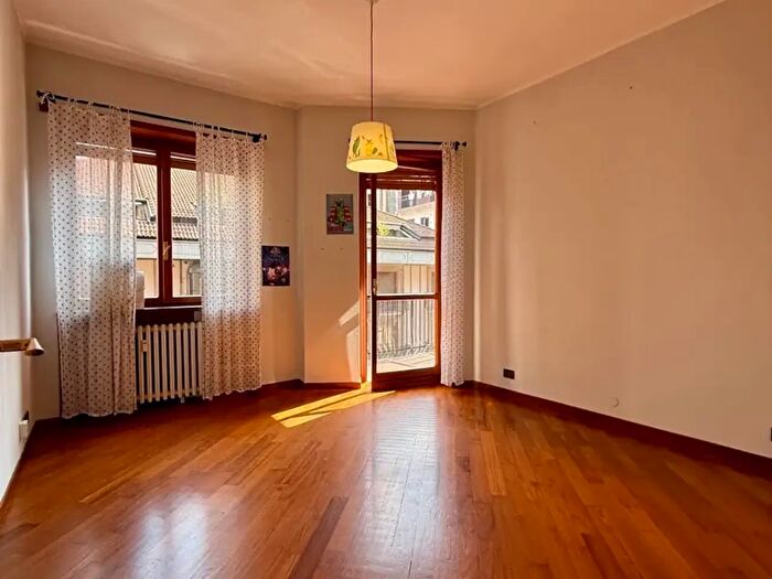Appartamento trilocale in affitto in Via Vittorio Bottego, Torino