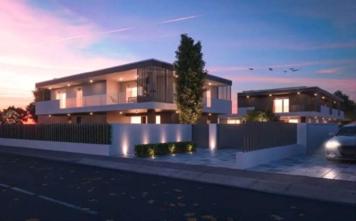 Casa con 7 locali in vendita in Via XXV Aprile, Selvazzano Dentro