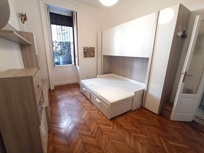 Appartamento bilocale in affitto in Via Garigliano, Isola, Milano