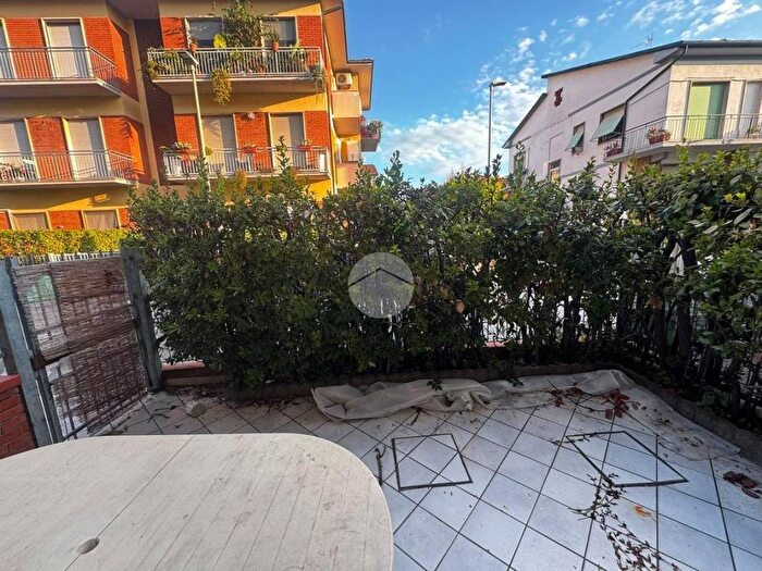 Appartamento quadrilocale in affitto in Locali Via Lucca, Marco Polo Don Bosco, Viareggio