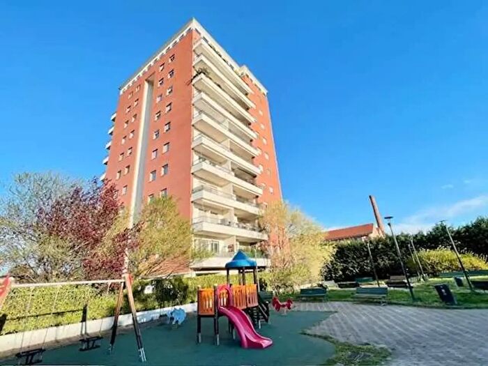 Appartamento bilocale in affitto in Via Benefattori dellOspedale, Milano