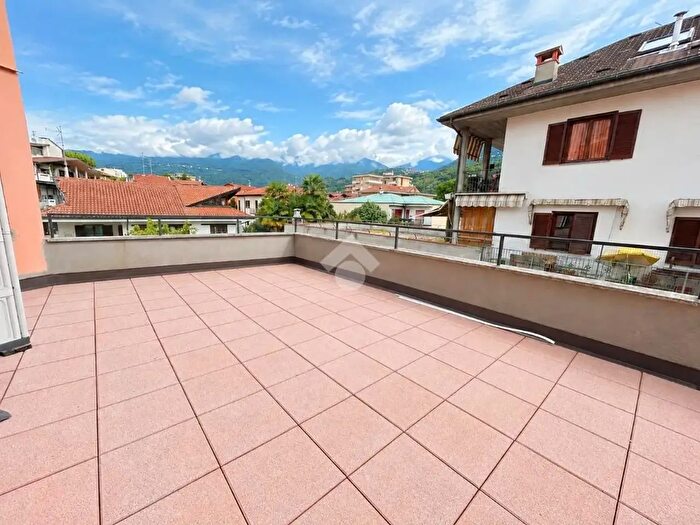 Appartamento trilocale in vendita in Via Arturo Farinelli, Verbania