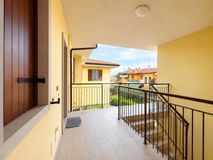 Appartamento trilocale in vendita in Via C Piccolboni, Vigasio