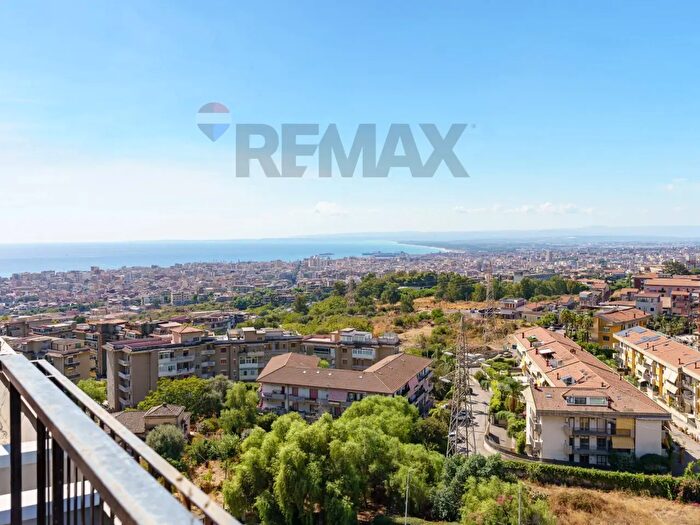 Appartamento con 5 locali in vendita in Via del Canalicchio, Tremestieri Etneo