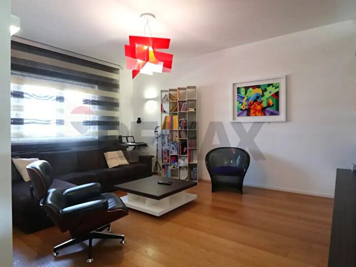 Appartamento con 6 locali in vendita in Matera