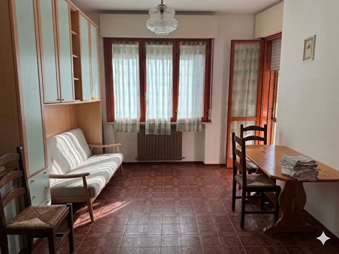 Appartamento trilocale in vendita in Via Albano, Follonica