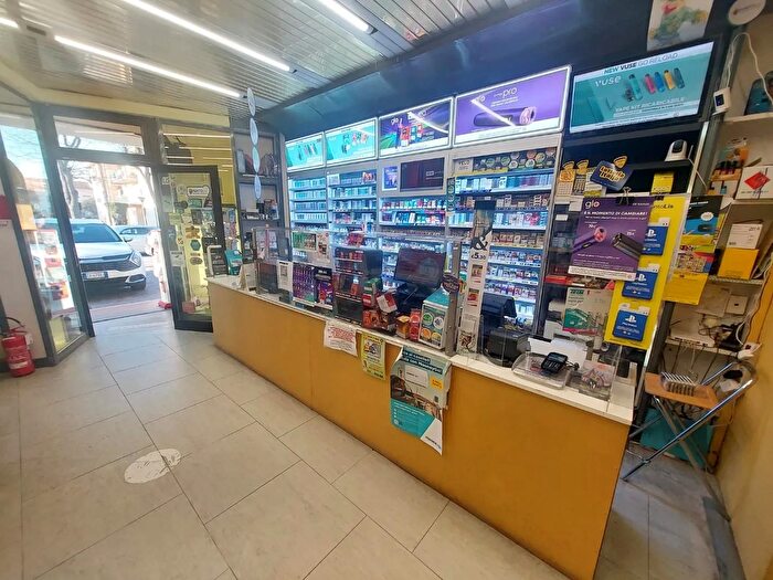 Casa bilocale in vendita in Via Tosco Romagnola Calcinaia, Calcinaia