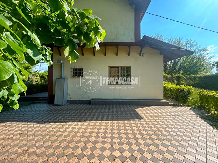 Appartamento con 5 locali in vendita in Via Genova, Cuneo