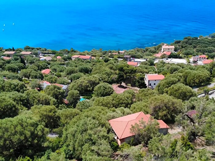 Casa con 6 locali in vendita in Strada Provinciale a, Pisciotta