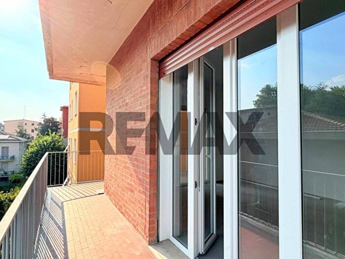 Appartamento con 5 locali in affitto in via Monteverdi, San Lazzaro, Parma