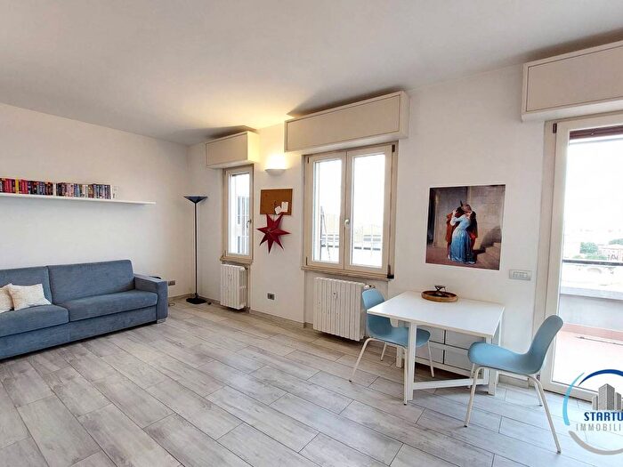 Appartamento monolocale in affitto in Via Bolzano, Rovereto, Milano