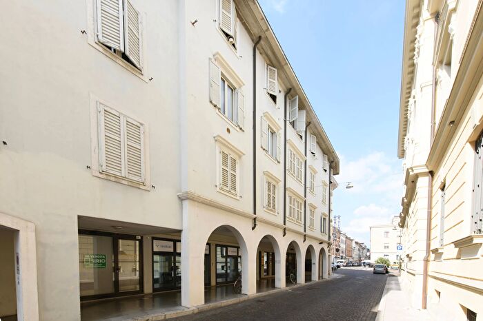 Appartamento con 5 locali in vendita in Gorizia Via Morelli, Gorizia