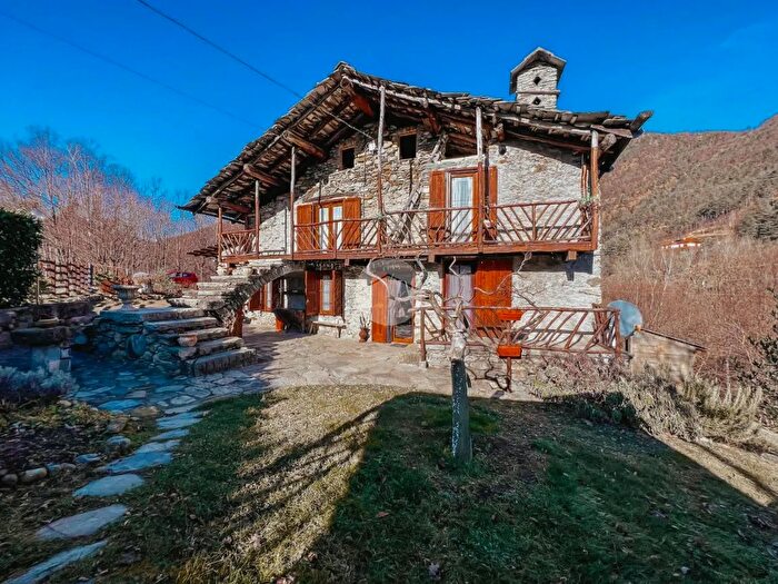 Casa quadrilocale in vendita in Frazione Pian Bausano, Germagnano