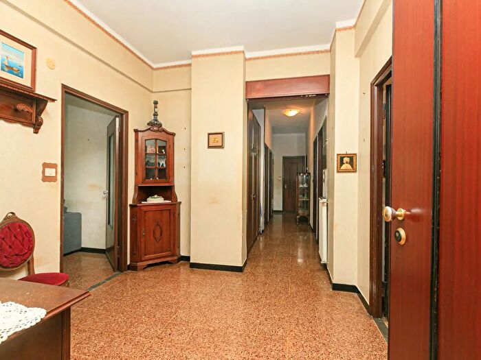 Appartamento con 8 locali in vendita in Via Bartolomeo Parodi, Ceranesi